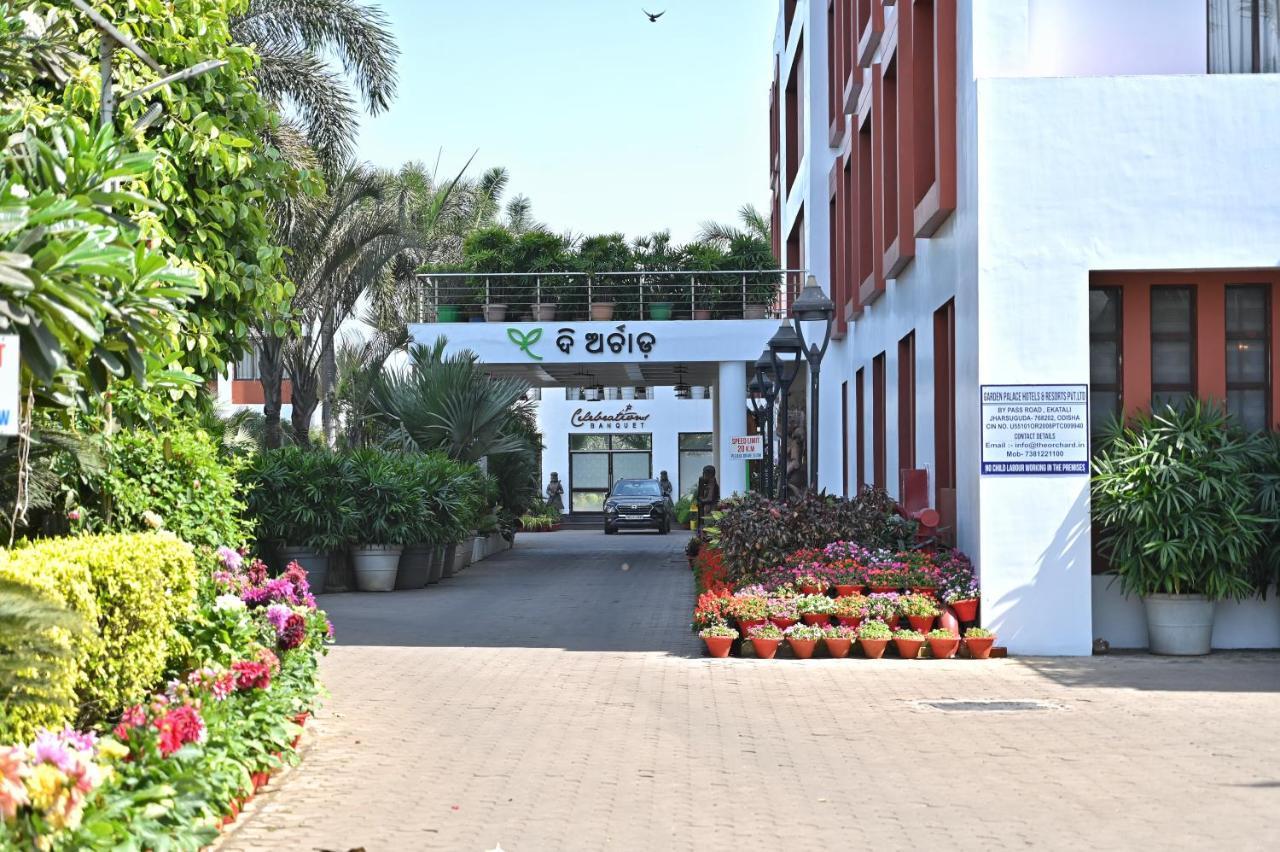 Отель The Orchard Jharsuguda Экстерьер фото
