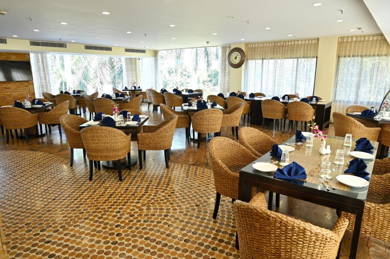 Отель The Orchard Jharsuguda Экстерьер фото